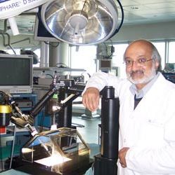 Dr. Rajni Patel and MIS robot in the CSTAR research lab