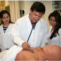 nursing students with SimMan