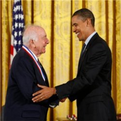 Obama awards science medal