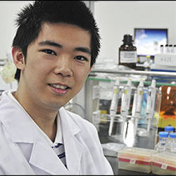 Zhao Bowen in the lab of BGI