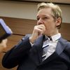 Prosecute Assange ­nder the Espionage Act