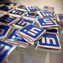 LinkedIn buttons