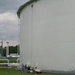 RTT robot on industrial tank