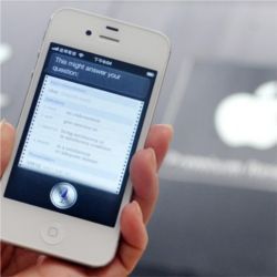 Siri on iPhone 4S