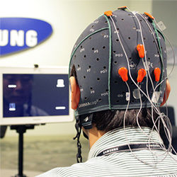 Samsung researcher EEG-controlled app