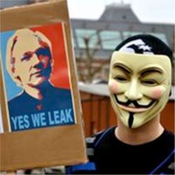 Assange and Fawkes mask