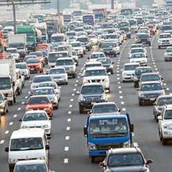 A busy rush hour on an urban road. 