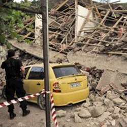 People can be trapped under rubble after a disaster. 