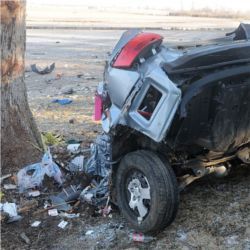 Car crash kills teens