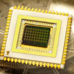 This chip contains nanoscale structures that enable electron cooling at room temperature.