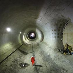 Rail tunnel, London