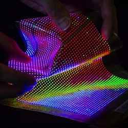 Researchers at the Holst Center demonstrated the world's first stretchable and comfortable thin-film transistor-driven light-emitting diode display laminated into textiles.