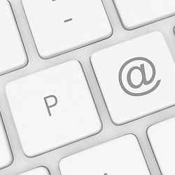 A new study identifies factors that affect email response time.