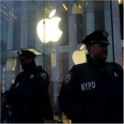 NYPD, Apple store