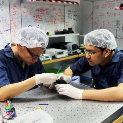 NUS  Ph.D. students Zhongkan Tang and Rakhitha Chandrasekara