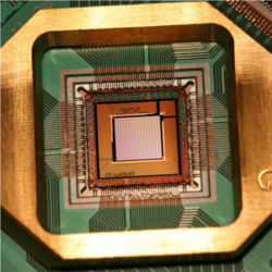 1,000-qubit chip