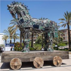 Trojan horse, Tel Aviv