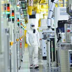 Production and clean-room facilities in Intels plant in Hillsboro, OR.