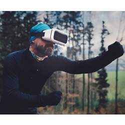 Virtual reality can improve exercise performance.