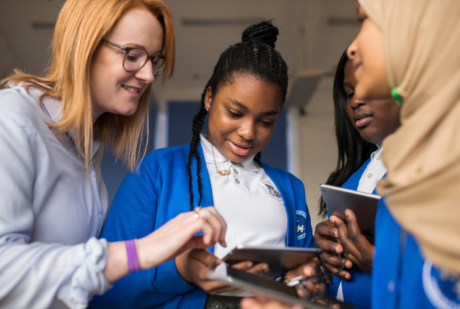 students with iPad