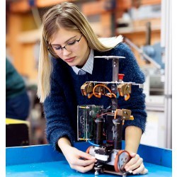 woman in science lab