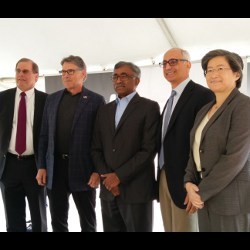 ORNL's Johnny Moore, DOE's Rick Perry; ORNL's Thomas Zacharia; Cray's Peter Ungaro, and AMD's Lisa Su