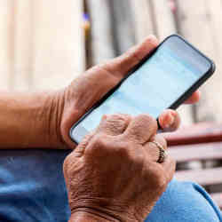 How one plays games on a smartphone can provide early indications of cognitive decline.