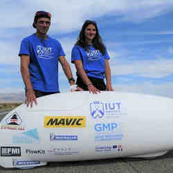 Ilona Peltier (right) and Fabian Canal with the software-designed bicycle they used to set world's records.