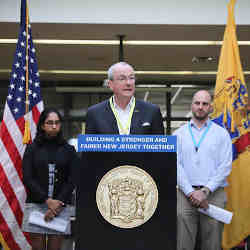 Governor Murphy announcing his Computer Science for All State Plan.