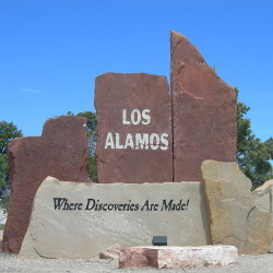 sign reading 'Los Alamos, Where Discoveries Are Made!'