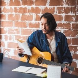 Real-Time Lyric-Generation Technology Can Inspire Songwriting