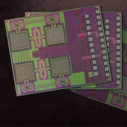 The CMOS THz-ID chip.