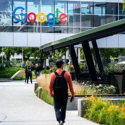 employees walking around Google campus