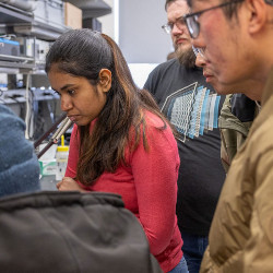 a group visiting Virginia Tech's quantum experiential learning lab